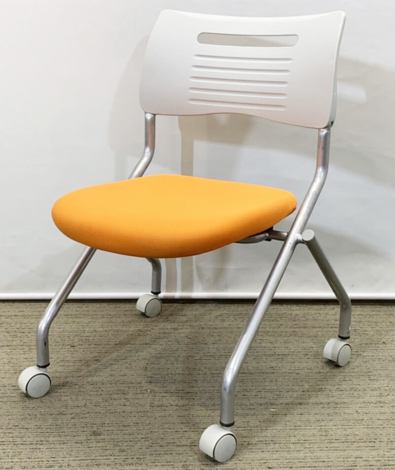 【中古・送料無料 地域限定】４脚セット スタッキングチェア 会議用チェア - 画像 (3)