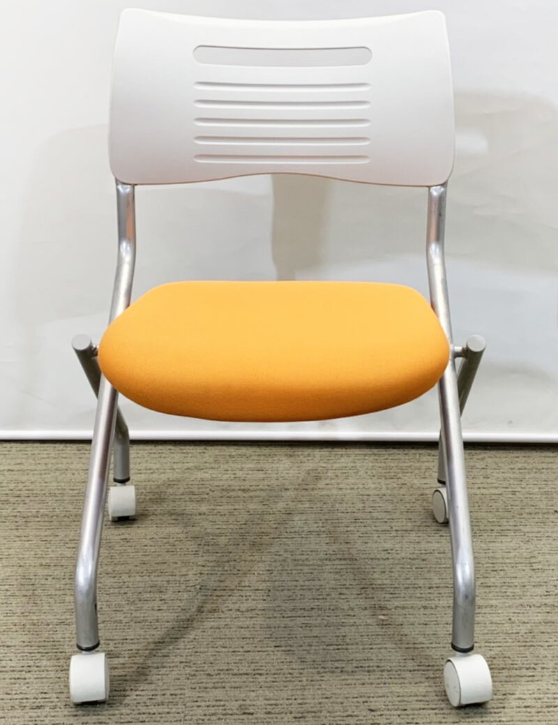【中古・送料無料 地域限定】４脚セット スタッキングチェア 会議用チェア - 画像 (5)