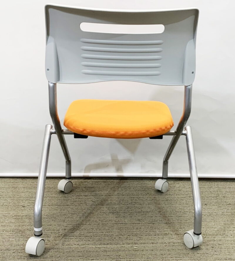 【中古・送料無料 地域限定】４脚セット スタッキングチェア 会議用チェア - 画像 (7)
