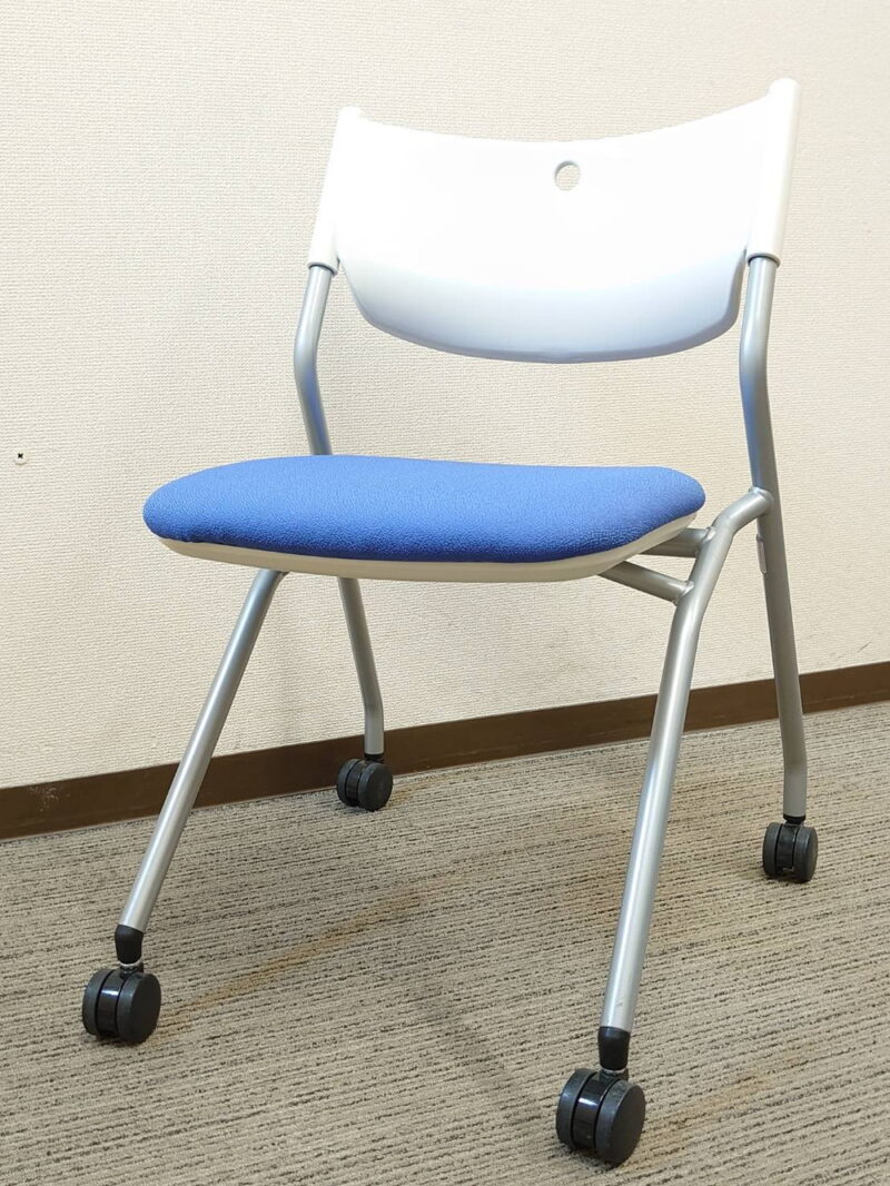 【中古・送料無料 地域限定】４脚セット 国産 平行スタックチェア 会議用チェア - 画像 (3)