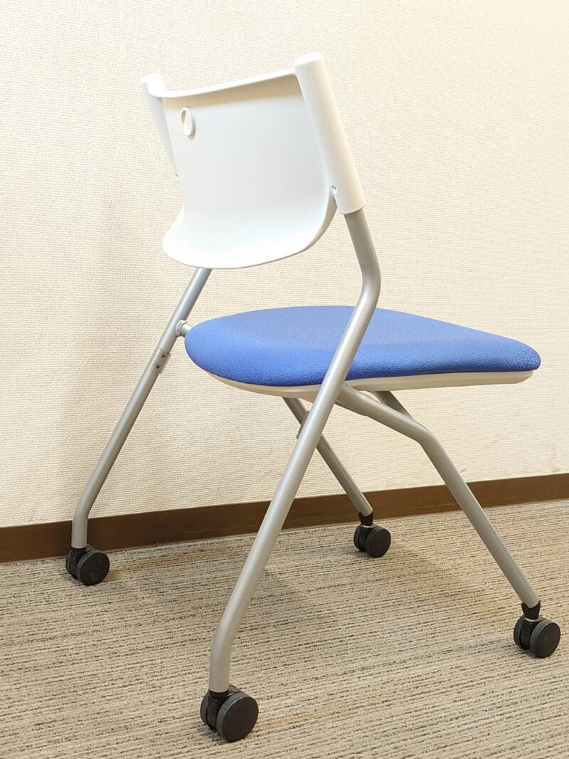 【中古・送料無料 地域限定】４脚セット 国産 平行スタックチェア 会議用チェア - 画像 (4)