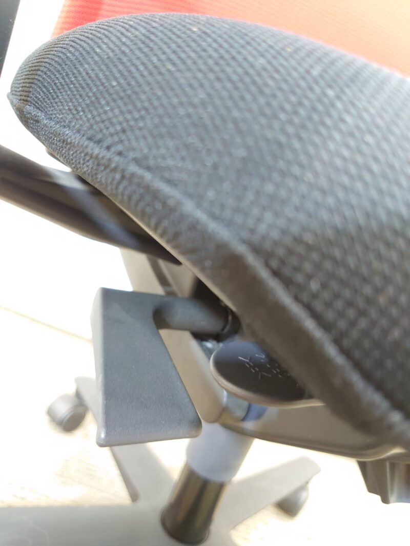 【中古】Ludio 国産 オフィスチェア キャスターチェア 肘付き - 画像 (9)