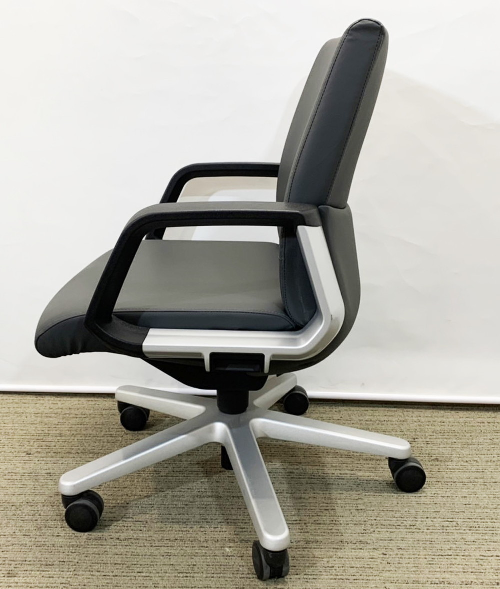 【中古・送料無料 地域限定】ひじ付き オフィスチェア デスクチェア