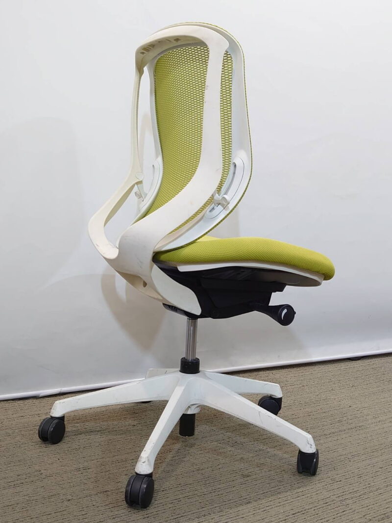 【中古・送料無料・地域限定】美品 オカムラ シルフィー オフィスチェア - 画像 (2)