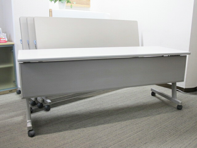【中古】会議テーブル ４台セット 折りたたみテーブル スタッキングテーブル
