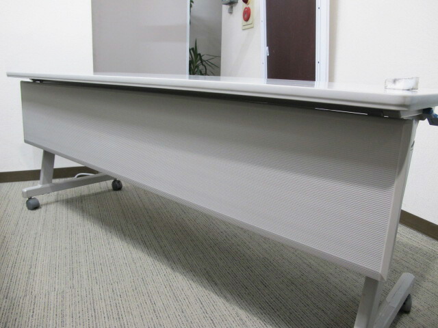 【中古】会議テーブル ４台セット 折りたたみテーブル スタッキングテーブル