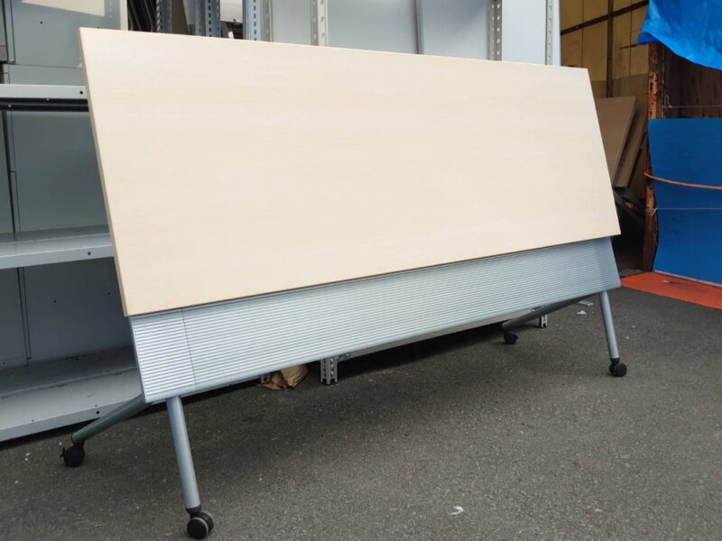 【中古・送料無料 東京地区限定】４台セット 折りたたみテーブル 折り畳みテーブル - 画像 (6)