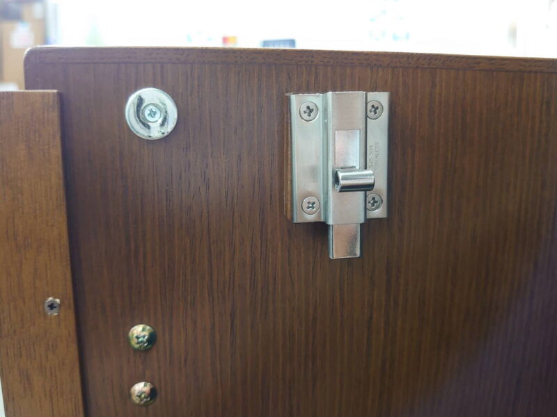 【中古・送料無料 東京地区限定】コクヨ 役員用家具 ２点セット 両開きガラス書庫 - 画像 (6)