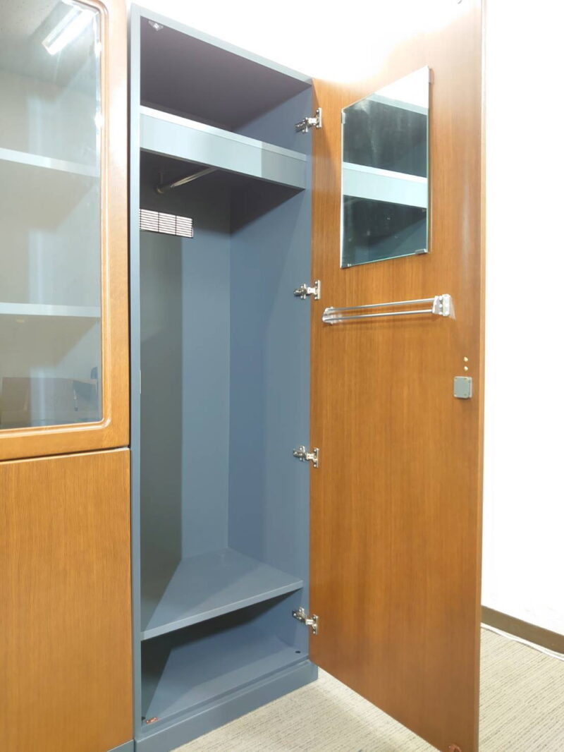 【中古・送料無料 東京地区限定】コクヨ 役員用家具 ２点セット 両開きガラス書庫 - 画像 (10)