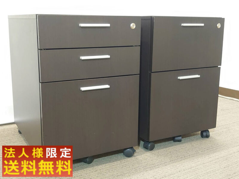 【法人限定 送料無料】2台セット ダイヤル錠 カギ付き インサイドワゴン 机下収納ワゴン キャスターワゴン 役員ワゴン コクヨ 国産 3段 2段 ワゴン サイドワゴン デスクワゴン 袖机 脇机 役員用 ブラウン色 KOKUYO マネージメント S370【中古オフィス家具】【中古】