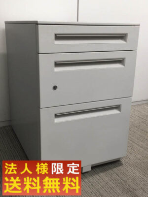 【法人限定送料無料】 【美品】2024年製 ウチダ ST 鍵付き カギ付き 机下収納ワゴン インサイドワゴン 3段ワゴン スチールワゴン 内田洋行 UCHIDA 国産3段 キャスターワゴン デスクワゴン 事務ワゴン カギ付き サイドワゴン 袖机 脇机 ワゴン【中古オフィス家具】【中古】