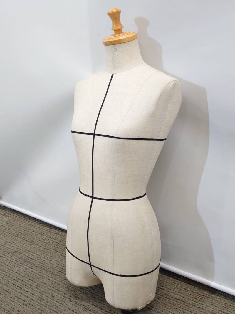 【送料無料 東京地区限定】 トルソー マネキン ボディ 女性用 レディース 立体裁断 アパレル パタンナー 店舗用品 展示 ディスプレイ 衣装 洋裁 業務用 【中古オフィス家具】【中古】 - 画像 (3)