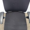 【送料無料 地域限定】４脚セット オフィスチェア デスクチェア 事務チェア 役員チェア 可動肘付き【中古オフィス家具】【中古】 - 画像 (7)