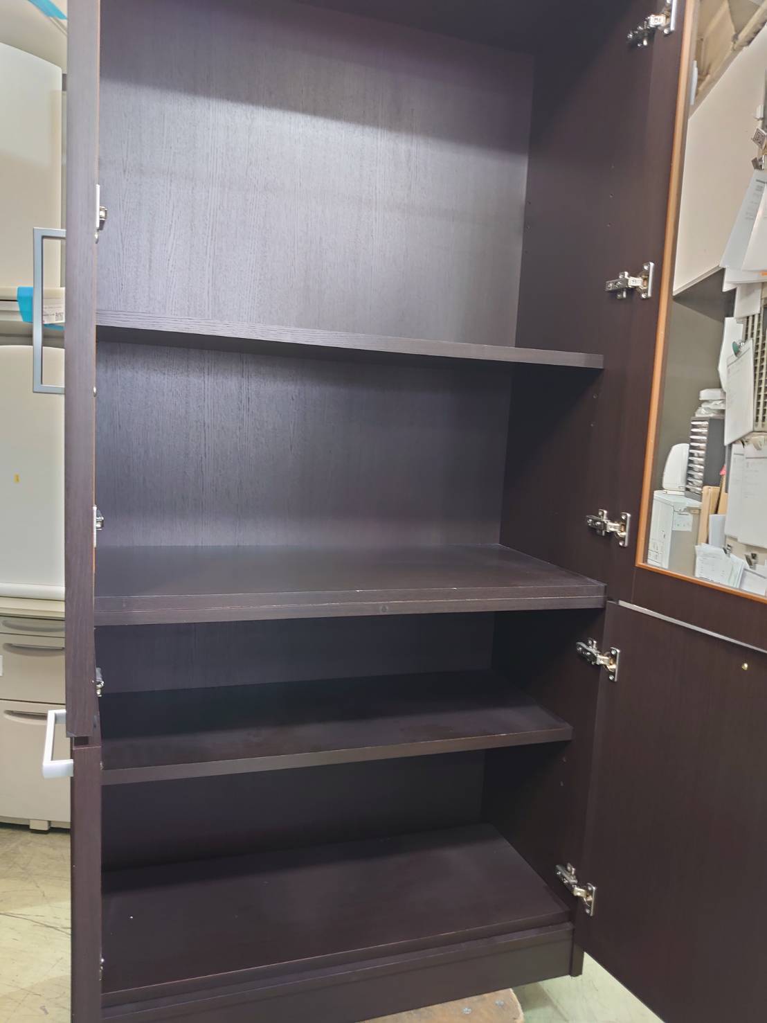 両開き書庫 役員書庫 収納庫 キャビネット 木製書庫 本棚 書棚 収納棚 ITOKI 【中古オフィス家具】【中古】 - 画像 (3)