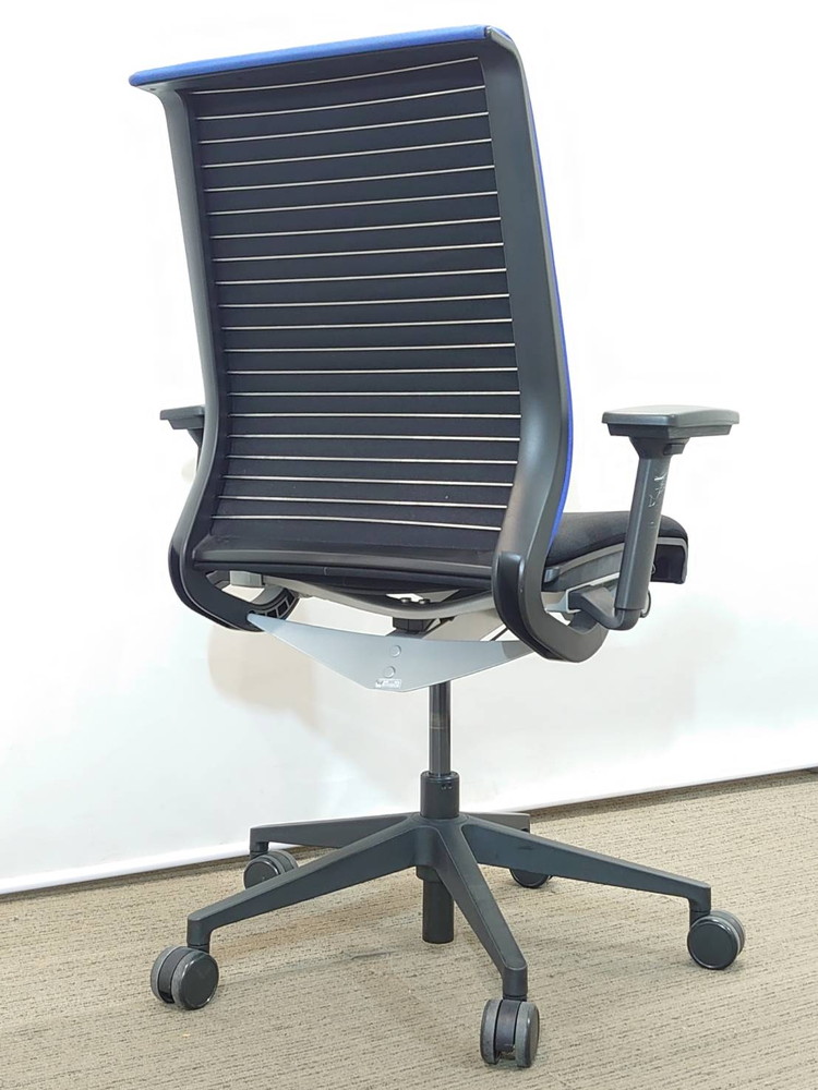 スチールケース Steelcase シンクチェア Think デスクチェア ハイバックチェア オフィスチェア 事務チェア  肘付き【中古オフィス家具】【中古】