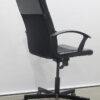 【店頭引き渡し限定】 ６脚セット オフィスチェア デスクチェア PCチェア 回転チェア 事務チェア キャスターチェア 役員チェア 事務椅子 肘付き 合成皮革張り 【中古オフィス家具】 - 画像 (4)