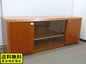 【送料無料 東京地区限定】ローボード 木製書庫 保管庫 キャビネット 収納庫 本棚 書棚 ガラス【中古オフィス家具】【中古】