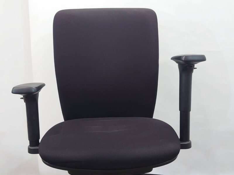 【送料無料 地域限定】 スチールケース Steelcase APT アプトチェア オフィスチェア デスクチェア 事務チェア キャスターチェア 事務イス ワークチェア 肘付き ひじ付き 役員チェア 事務いす ワーキングチェア タスクチェア パソコンチェア 【中古オフィス家具】【中古】 - 画像 (5)