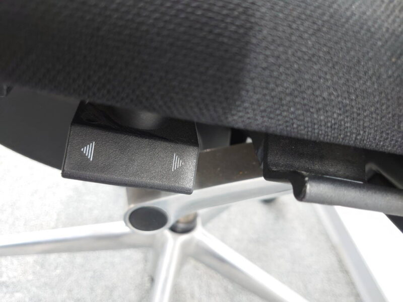 【送料無料 地域限定】 高級 ウチダ パルス Palse パルスチェア PA-300C 役員チェア 高級チェア エグゼクティブチェア マネジメントチェア 高機能チェア 内田洋行 デスクチェア オフィスチェア 肘付き ハイバック 【中古オフィス家具】【中古】 - 画像 (9)