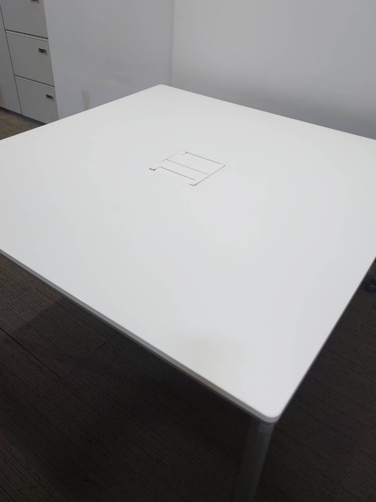 【送料無料 地域限定】 4人用 フリーアドレス デスクセット コクヨ ワークソート ワークテーブルセット W1400×2台 フリアド 平机 可動式  オフィステーブル ミーティングテーブル 会議テーブル 多目的テーブル SDT-WS1414PAW 開業セット 国産 オフィス家具セット