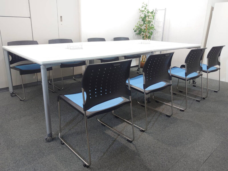 【送料無料 地域限定】 ８人用 フリーアドレス 会議チェア 会議セット コクヨ 大型会議テーブル 大型テーブル W4200 ワークテーブル ワークソート フリアド W1400×2台 可動式 ミーティングテーブル 会議テーブル 平机 SDT-WS1414PAW ミーティングチェア スタッキングチェア プレド 【中古オフィス家具】【中古】 - 画像 (4)
