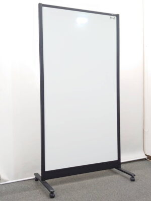 法人送料無料脚付ホワイトボード PLUS ホワイトボード 両面 キャスターロック付き 両面マグネット 会議 ミーティング 自立式 キャスター脚 ブラックフレーム ストッパー付 幅950mm×奥行き570mm×高さ1835mm プラス WBC-S0918 パーティションホワイトボード 【中古オフィス家具】【中古】