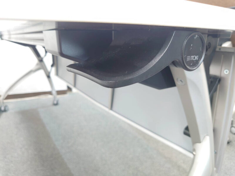 ITOKI イトーキ LILISH リリッシュ2 折りたたみテーブル 折り畳みテーブル 平行スタックテーブル ミーティングテーブル 会議テーブル スタックテーブル フォールディングテーブル スタッキングテーブル 会議用テーブル W1800×D600×H700 【中古オフィス家具】【中古】 - 画像 (7)
