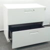 コクヨ エディア ラテラル書庫 2段 キャビネット BWU-L2A39SAW ベース付き W900 D450 H760 収納庫 本棚 書棚 オフィス収納 ホワイト色 鍵付き書庫 スチール書庫 【中古オフィス家具】【中古】 - 画像 (2)