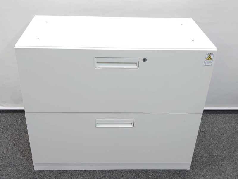 コクヨ エディア ラテラル書庫 2段 キャビネット BWU-L2A39SAW ベース付き W900 D450 H760 収納庫 本棚 書棚 オフィス収納 ホワイト色 鍵付き書庫 スチール書庫 【中古オフィス家具】【中古】 - 画像 (4)