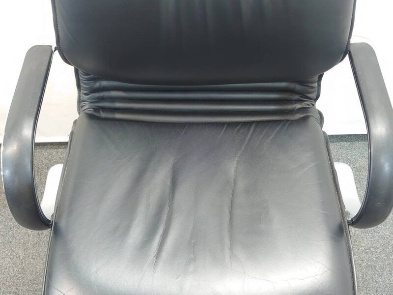 【送料無料 東京地区限定】【限定１脚】 ドイツ製 Comforto社 コンフォルト コンフォート 高級チェア 役員チェア 総本革 エグゼクティブチェア マネジメントチェア ブラックレザー 本革 ハイバック 肘付 【中古オフィス家具】【中古】 - 画像 (7)