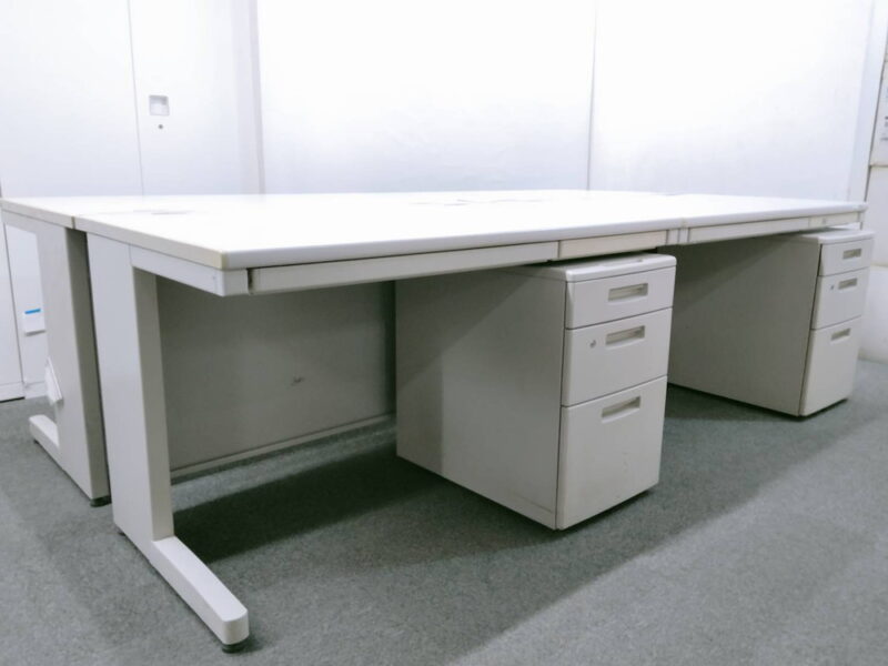 【送料無料 東京地区限定】 【大量入荷】 ４人用 開業セット デスクセット 片袖机 片袖デスク オフィスデスク スチールデスク 事務机 事務デスク 平机 デスクワゴン サイドワゴン キャスターワゴン ４台セット コクヨ BS 国産 W1200×D700×H700 【中古オフィス家具】【中古】 - 画像 (5)