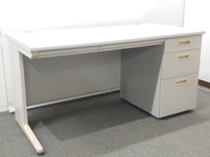 片袖机 オフィスデスク 片袖デスク スチールデスク カギ付き 事務デスク 事務机 ワークデスク W1400【中古オフィス家具】【中古】