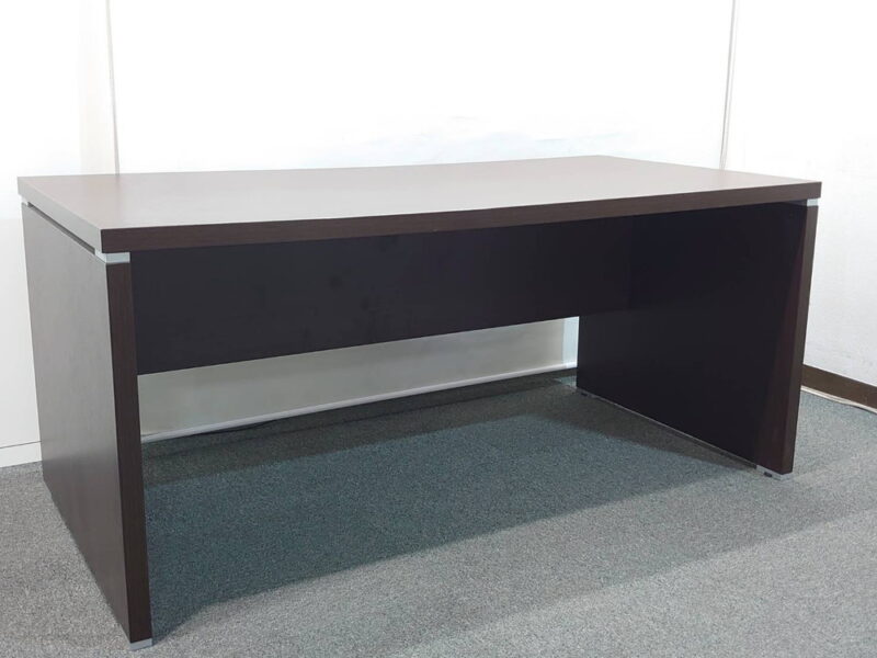 【送料無料 東京地区限定】 役員家具3点セット デスク 平机 ワゴン ワードローブ 木製 	 3点セット 役員用家具 役員家具 エグゼクティブ家具 エグゼクティブファニチュア 木製平机 木製机 木製ワゴン 木製ワードローブ 収納家具 【中古オフィス家具】【中古】 - 画像 (4)
