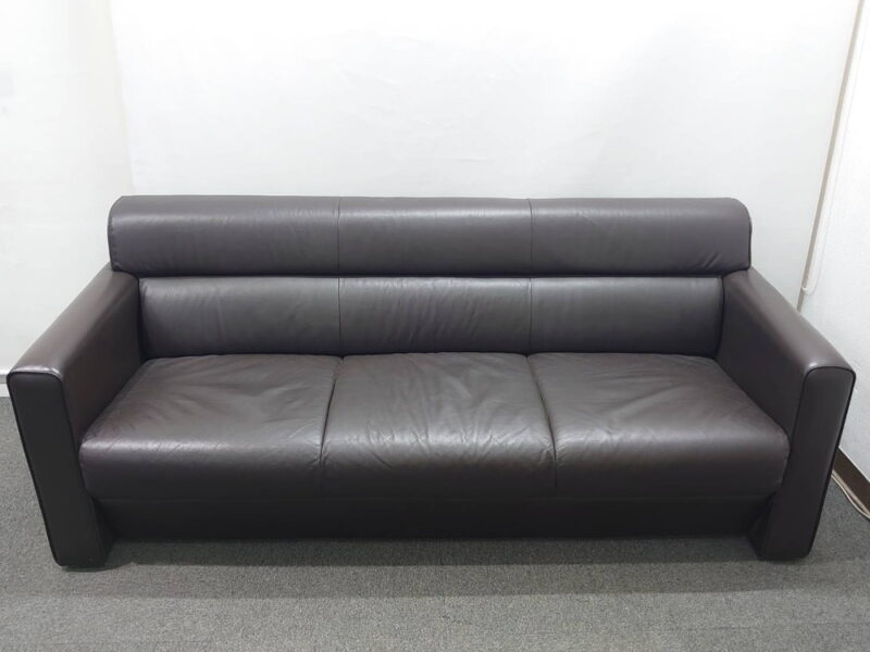 【送料無料 東京地区限定】 応接セット ４点セット １人掛けソファ ３人掛けソファ ローテーブル テーブル 役員 会議 応接ソファ 応接家具 ソファ 応接用セット 応接用ソファ ブラウン色 ソファー ソファセット 役員室 応接室 ロビー ラウンジ 商談 【中古オフィス家具】【中古】 - 画像 (11)