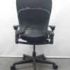 【送料無料 地域限定】 【限定１台】 スチールケース リープチェア Steelcase Leap HD デスクチェア オフィスチェア 事務チェア 肘付き 	 オフィスチェア エグゼクティブチェア マネジメントチェア ひじ付き 役員チェア 役員用チェア パソコンチェア 事務イス 事務椅子 スチールケース 462LEAPHD1 【中古オフィス家具】【中古】 - 画像 (5)