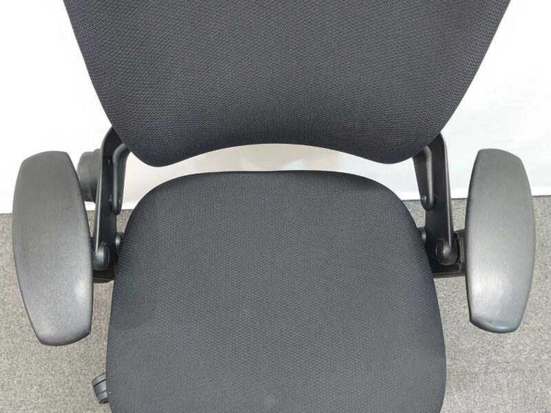 【送料無料 地域限定】 【限定１台】 スチールケース リープチェア Steelcase Leap HD デスクチェア オフィスチェア 事務チェア 肘付き 	 オフィスチェア エグゼクティブチェア マネジメントチェア ひじ付き 役員チェア 役員用チェア パソコンチェア 事務イス 事務椅子 スチールケース 462LEAPHD1 【中古オフィス家具】【中古】 - 画像 (10)