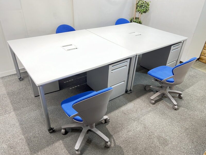 【送料無料 地域限定】 ４人用 フリーアドレス デスクセット コクヨ ワークソート ワークテーブルセット W1400×2台 フリアド 平机 片袖机 可動式 オフィステーブル ミーティングテーブル 会議テーブル 多目的テーブル SDT-WS1414PAW 開業セット 国産 【中古オフィス家具】【中古】 - 画像 (4)