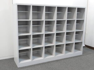 24人用 シューズロッカー スチールロッカー 靴箱 シューズボックス 靴入れ 下駄箱 豊国工業 シューズキャビネット 収納ロッカー 24人用下駄箱 6列4段【中古オフィス家具】【中古】