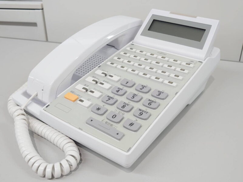 【法人限定送料無料】【未使用品】 富士通 ビジネスフォン ビジネスホン オフィス電話機 オフィス用電話機 ビジネス用電話機 D-station 52B FC782B ビジフォン ビジネス用 オフィス用 業務用 電話機 でんわ 本体 電話器 FUJITSU 富士通 ビジネスフォン【新古品】 【新品オフィス家具】 - 画像 (2)