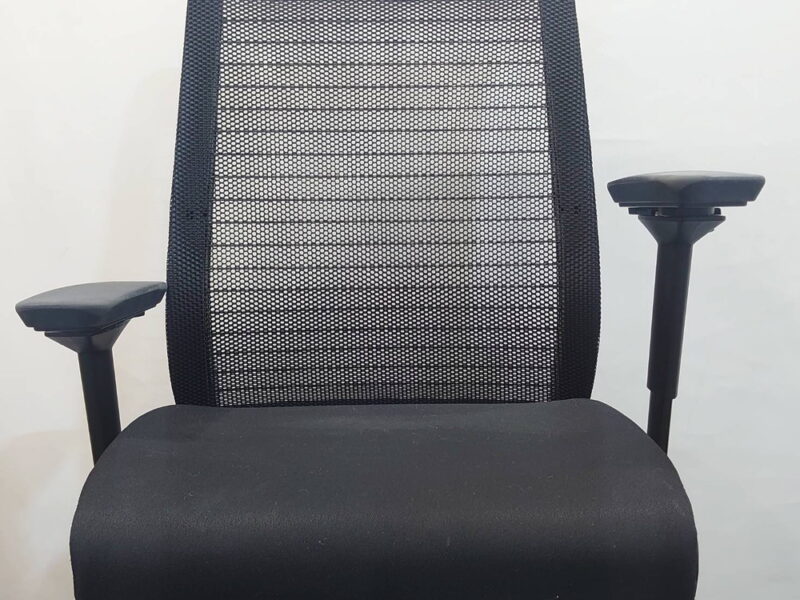 【送料無料 地域限定】 スチールケース Steelcase シンクチェア Think デスクチェア THK-13101 メッシュチェア オフィスチェア 可動肘付き 高級チェア ハイバックチェア 【中古オフィス家具】【中古】 - 画像 (8)