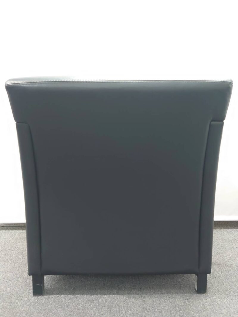 【送料無料 東京地区限定】応接セット ５点セット １人掛けソファ×４ 応接用セット 応接用ソファ ブラック色 ソファー ソファセット テーブル ローテーブル 役員 会議 応接ソファ 応接家具 ソファ 【中古オフィス家具】【中古】 - 画像 (7)