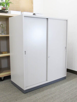 コクヨ ビジネスウォール 引き違い書庫 キャビネット 引戸書庫 引き戸書庫【中古オフィス家具】【中古】
