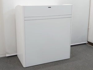 オカムラ 演台 カウンター ハイカウンター 受付台 教卓 インフォメーションカウンター 受付カウンター W900×D500×H1000 受け付けカウンター 窓口カウンター 案内台 案内カウンター オフィス用カウンター 事務用カウンター 無人カウンター ホワイト色 okamura 岡村製作所 4303AA MG07【中古オフィス家具】【中古】