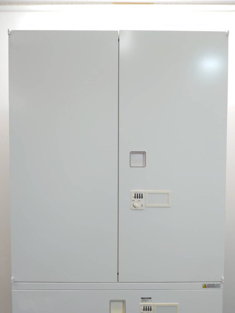 【送料無料 東京地区限定】【大量入荷】【美品】４台セット オカムラ レクトライン 上下書庫 両開き書庫 ラテラル書庫 キャビネット ユニット書庫 ダイヤル錠 ユニット書庫【中古オフィス家具】【中古】 - 画像 (7)