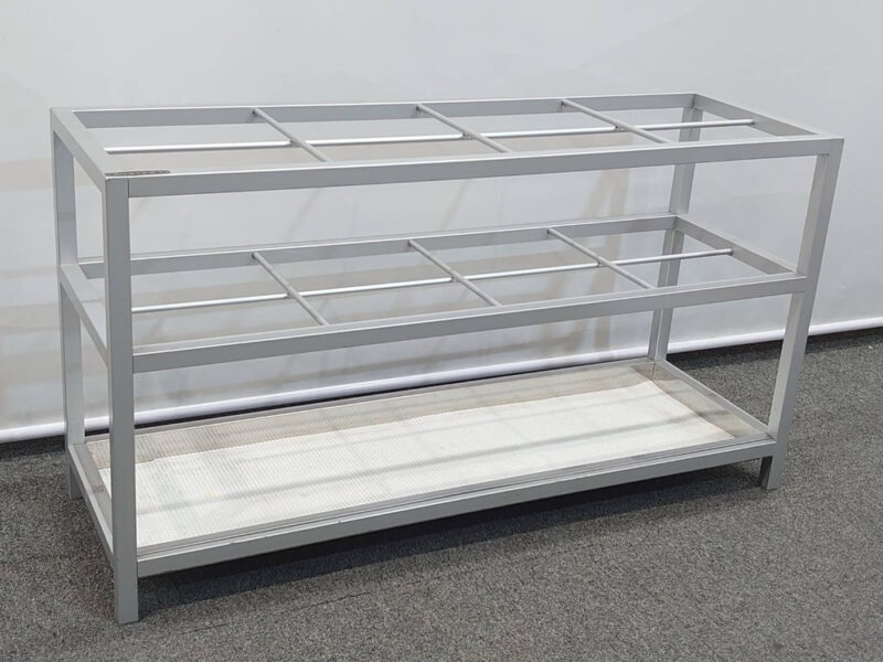 【法人限定送料無料】 傘立て オカムラ カサ立て 36人用 36本用 36名用 8マス W900mm×D300mm×H490mm シルバー 傘たて カサたて かさ立て アンブレラスタンド 玄関 レイングッズ 岡村製作所 okamura 93431A 国産【中古オフィス家具】【中古】 - 画像 (2)