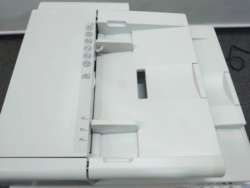 【店頭引き渡し限定】CANON Satera 複合機 コピー機 A4対応 カラー複合機 コピー FAX スキャナ プリンタ複合機 キャノン Satera F157902【中古オフィス家具】【中古】 - 画像 (4)