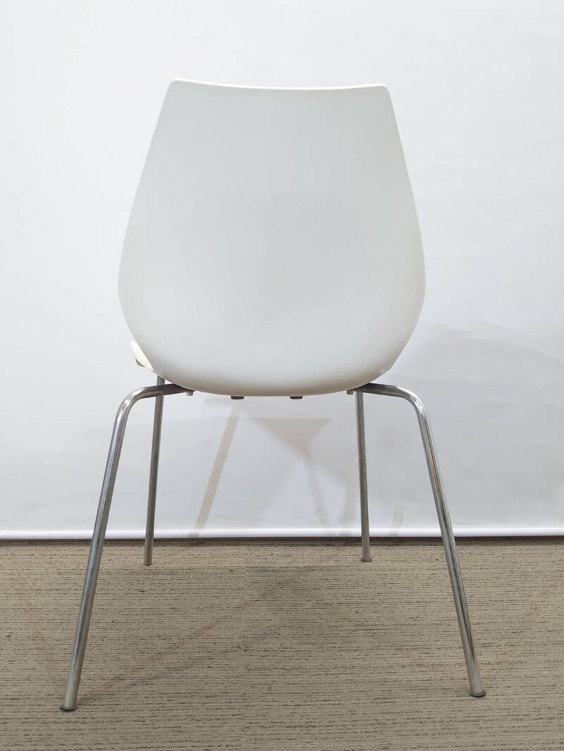 【送料無料 地域限定】 ５脚セット イタリア製 Kartell MAUI カルテル マウイ ミーティングチェア 会議チェア スタッキングチェア スタックチェア 会議用チェア 会議椅子 ミーティング用チェア 会議用椅子 会議イス 多目的チェア ダイニングチェア【中古オフィス家具】【中古】 - 画像 (5)
