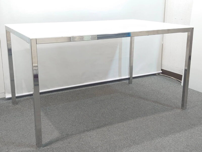 【店頭引き渡し限定】 ガラステーブル ミーティングテーブル センターテーブル 応接テーブル リビングテーブル サイドテーブル ダイニングテーブル ガラス天板 W1350×D850×H740 IKEA【中古オフィス家具】 【中古】