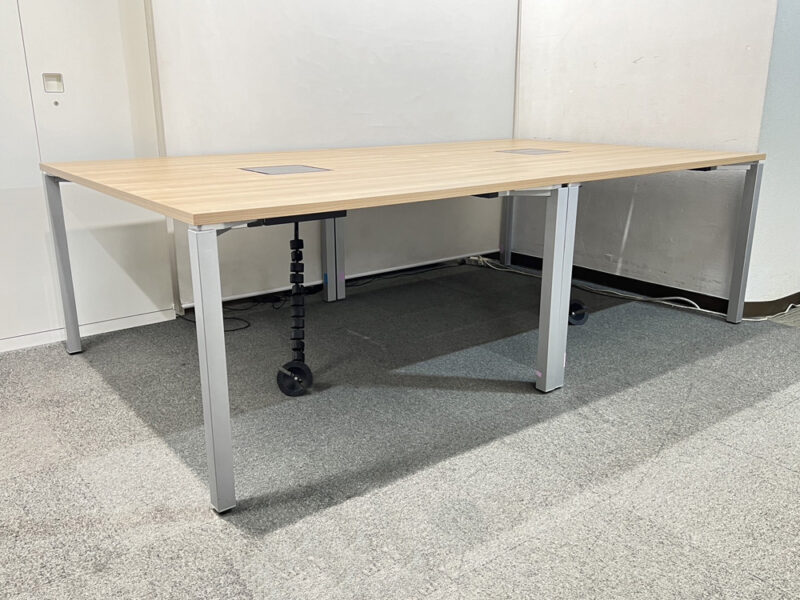 【送料無料 東京地区限定】【美品】フリーアドレス ワークソート 大型会議テーブル W2400（W1200×2台）×D1400×H720 コクヨ ワークソート ワークテーブル フリアド 平机 ミーティングテーブル 会議テーブル SDT-WF1214MP2 W1200×2台 角型 KOKUYO 国産【中古オフィス家具】【中古】 - 画像 (3)