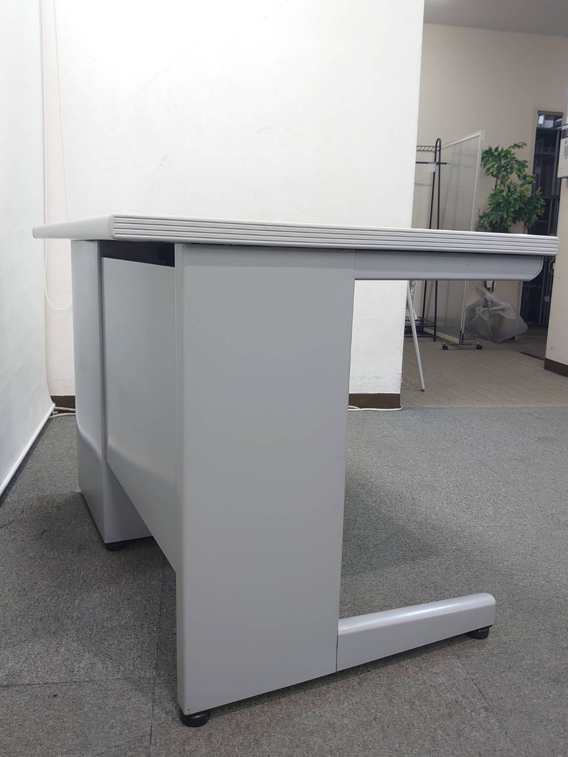 イトーキ CZ 片袖机 オフィスデスク 片袖デスク グレー - 画像 (4)
